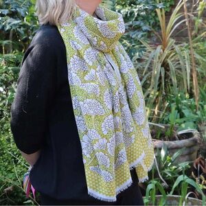 ZELLY FLORAL PATTERN SCARF YELLOW